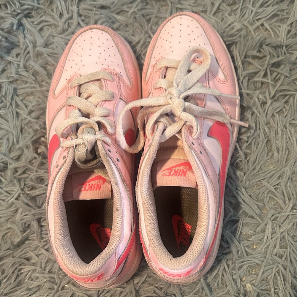 Nike Dunks - Picture 2 of 3